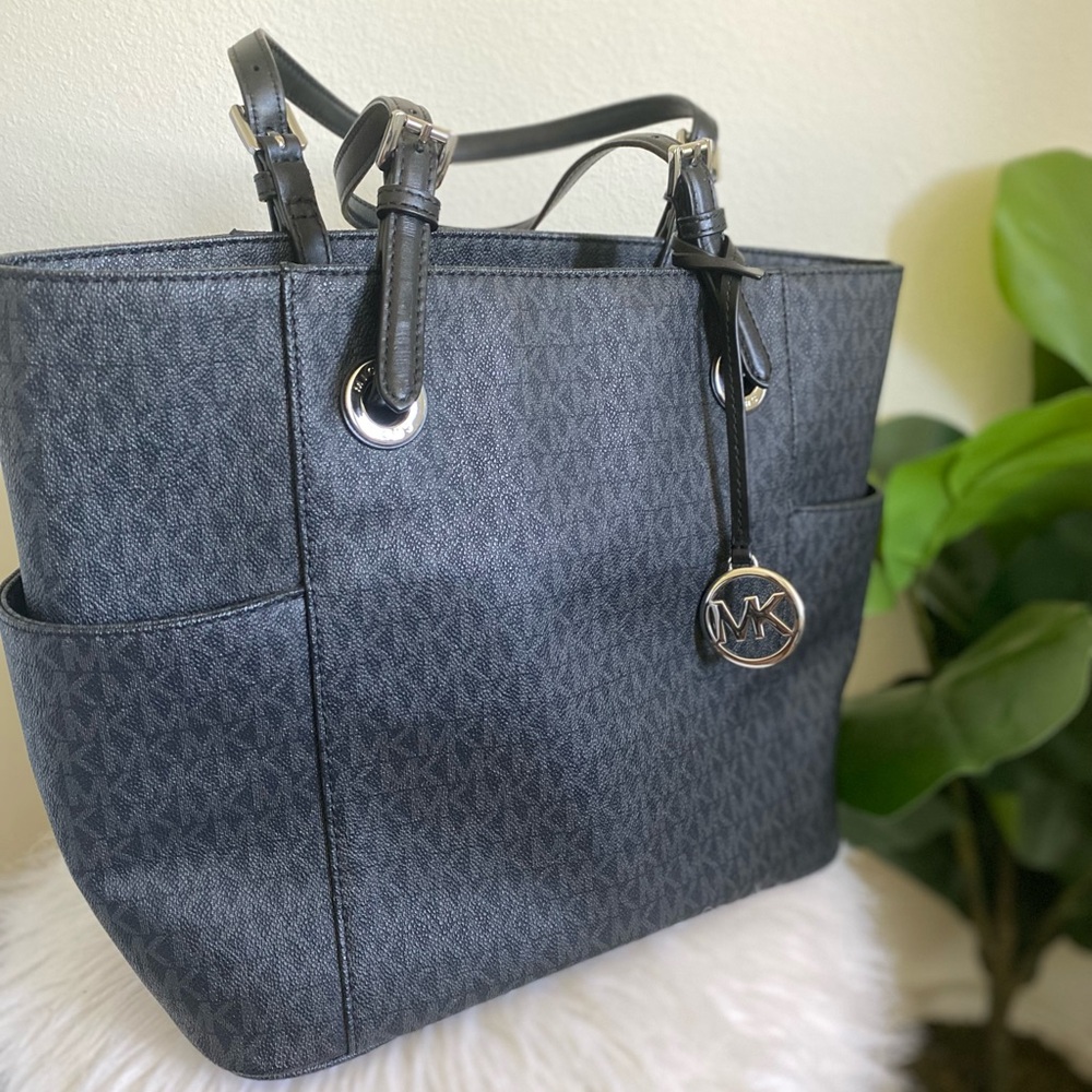 Michael Kors Shoulder Bag
